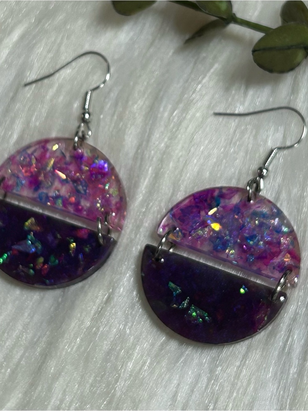 Split circle foiled resin dangle earrings